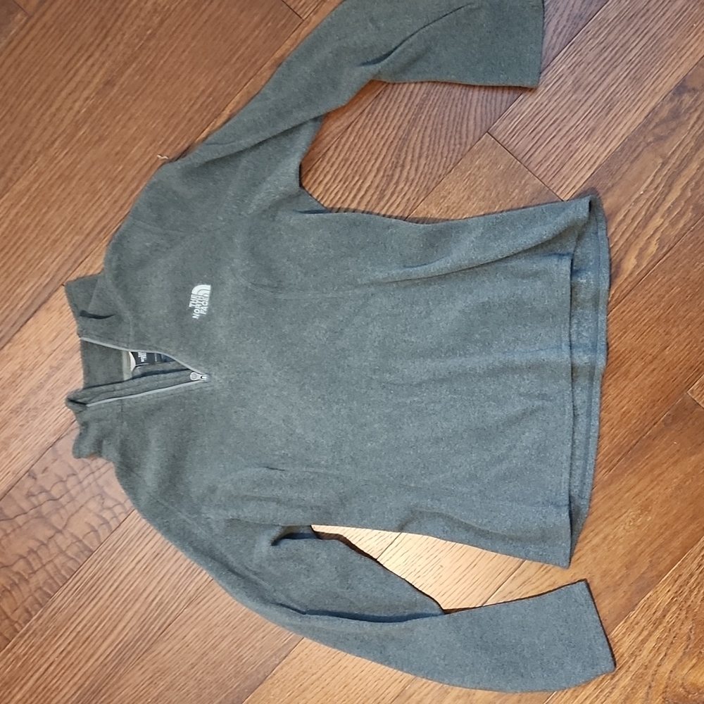 North Face fleece 1/4 zip